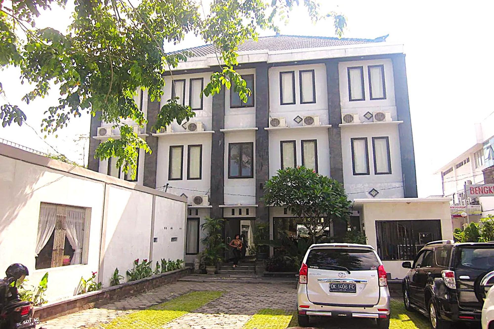 Hotel Warta Dua Denpasar  Exterior photo