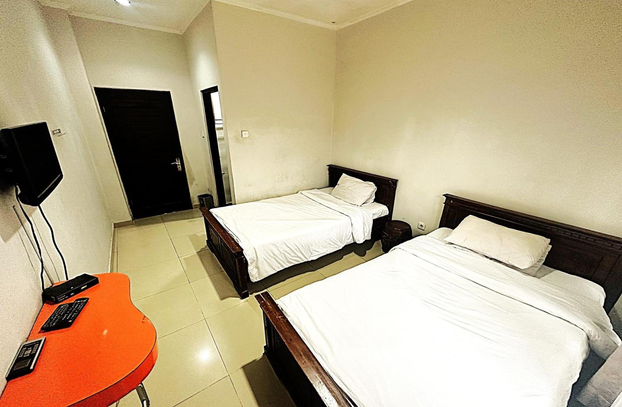 Hotel Warta Dua Denpasar  Exterior photo